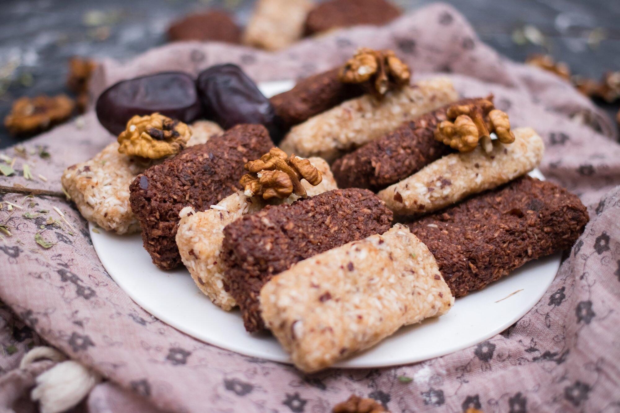 Kick Your Salty Cravings to the Curb: 12 Low-Sodium Snack Ideas